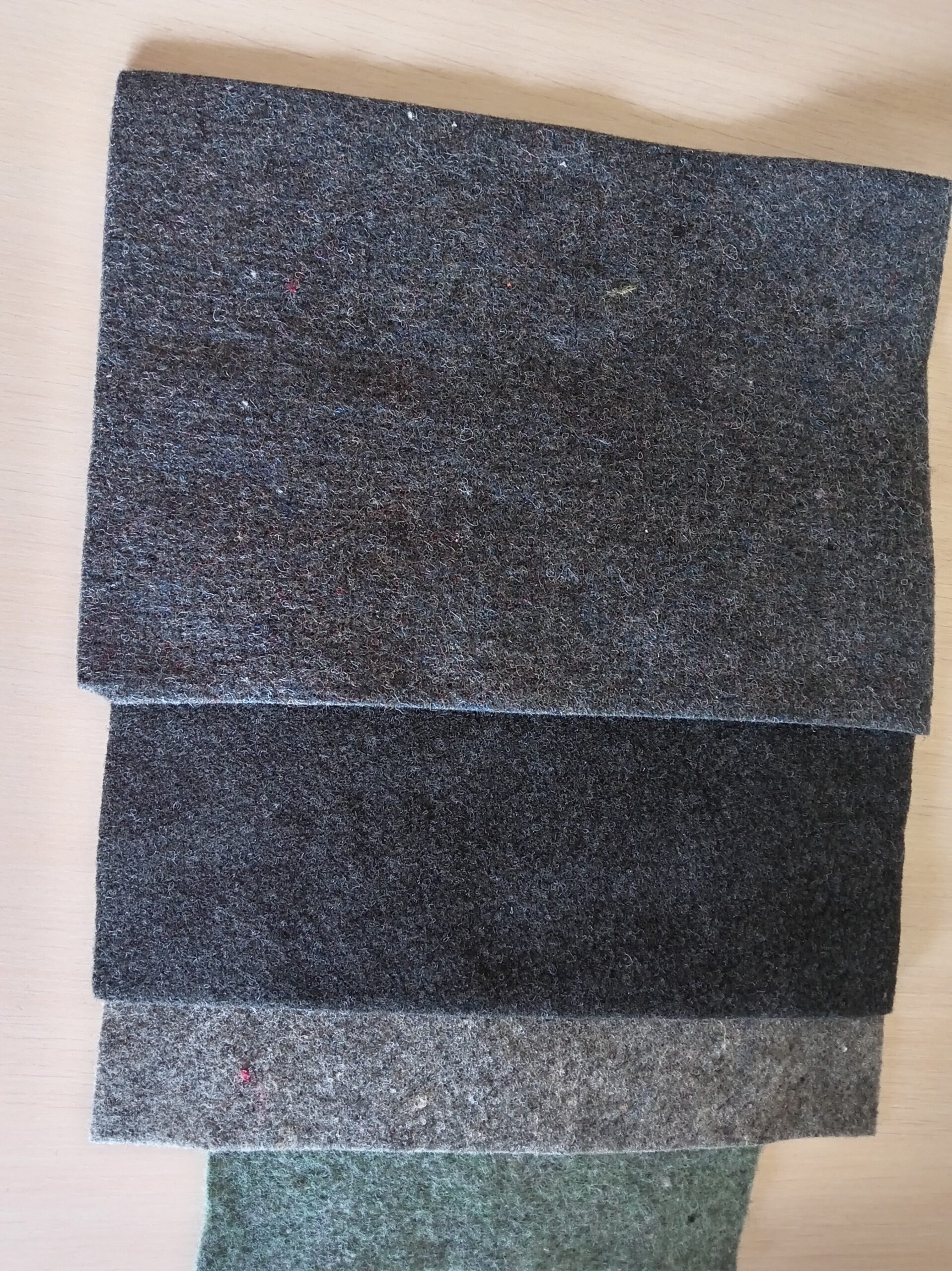 Geowłóknina PES 500 (4m x 50mb)